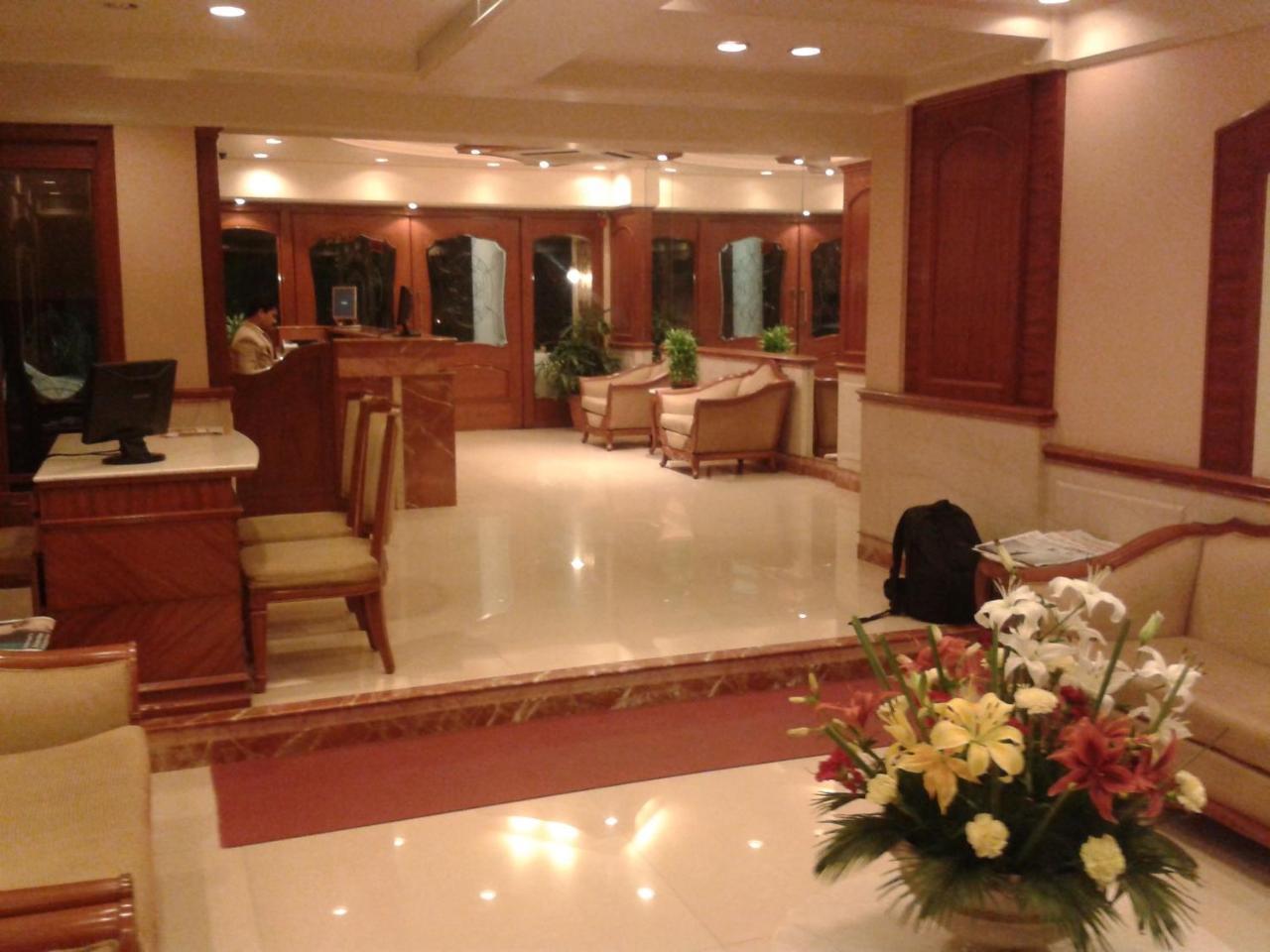 Hotel Solitaire Mumbai Exterior photo